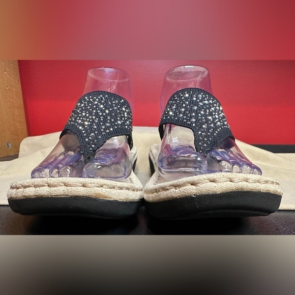 Cliffs by White Mountain Black Thong Sandals with Embellishment Women’s Sz 6.5-7 - Picture 5 of 15